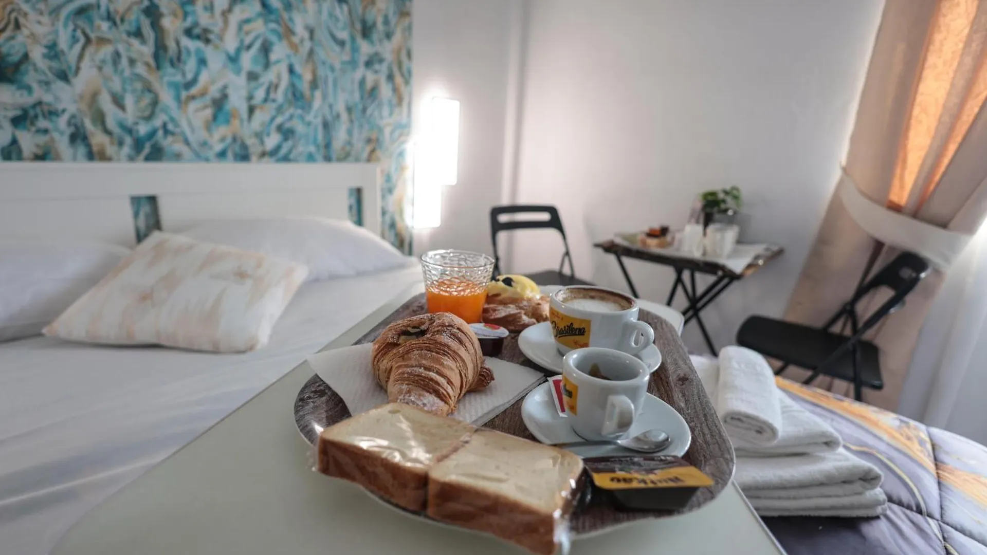 A Cartulina E Napule Bed & Breakfast Naples