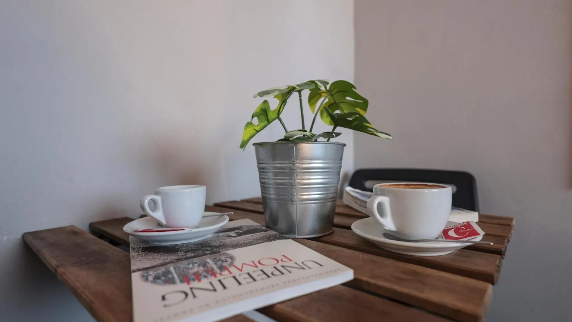 A Cartulina E Napule Bed & Breakfast Naples