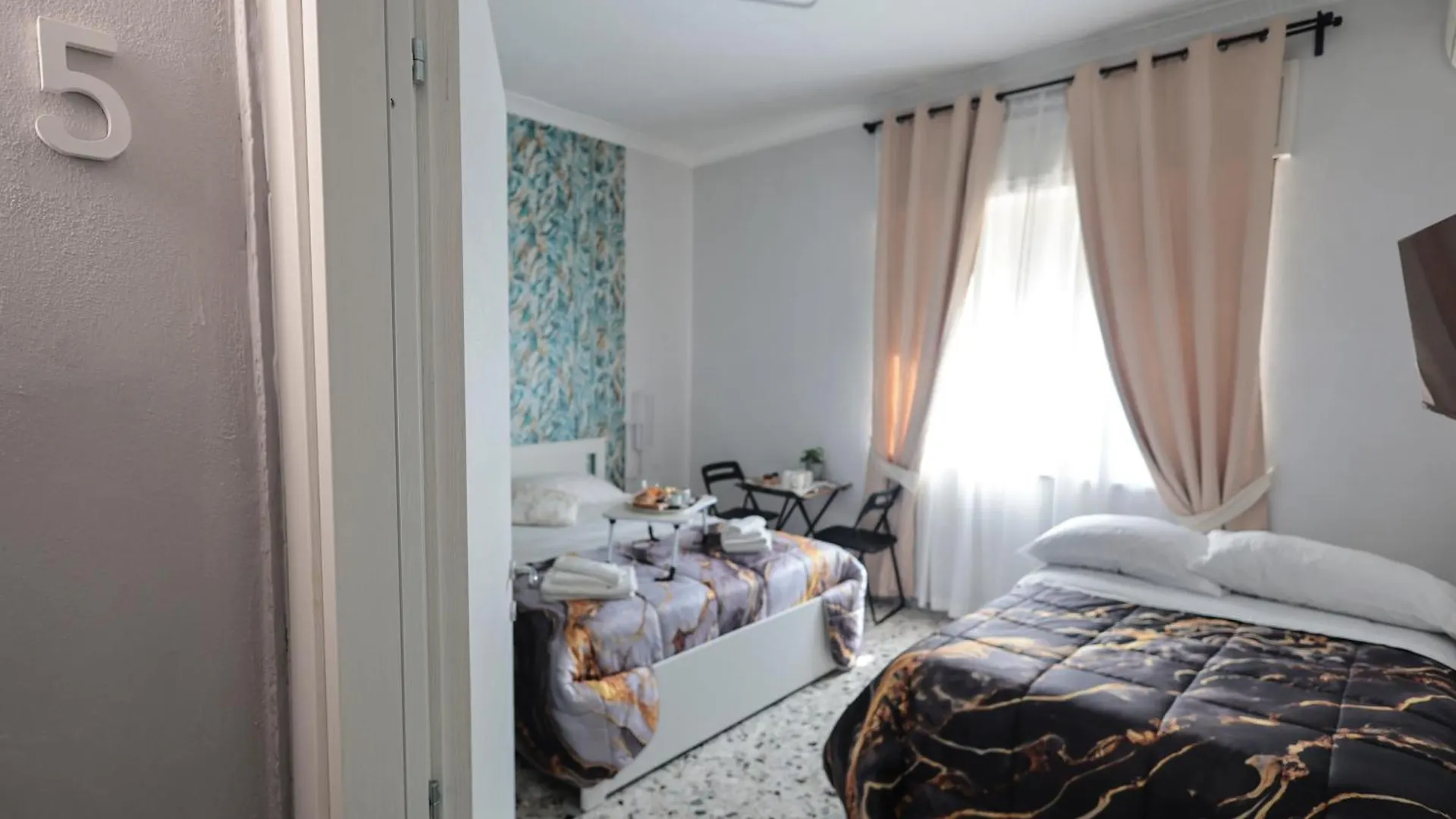 A Cartulina E Napule Bed & Breakfast Naples