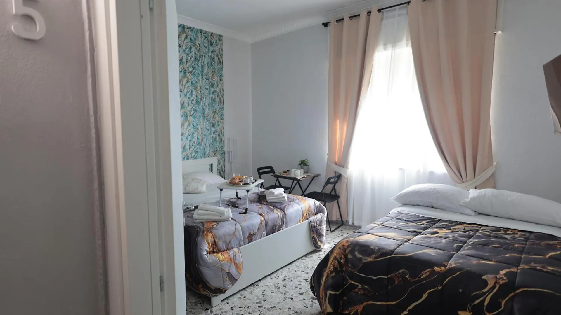 A Cartulina E Napule Bed & Breakfast Naples Italy