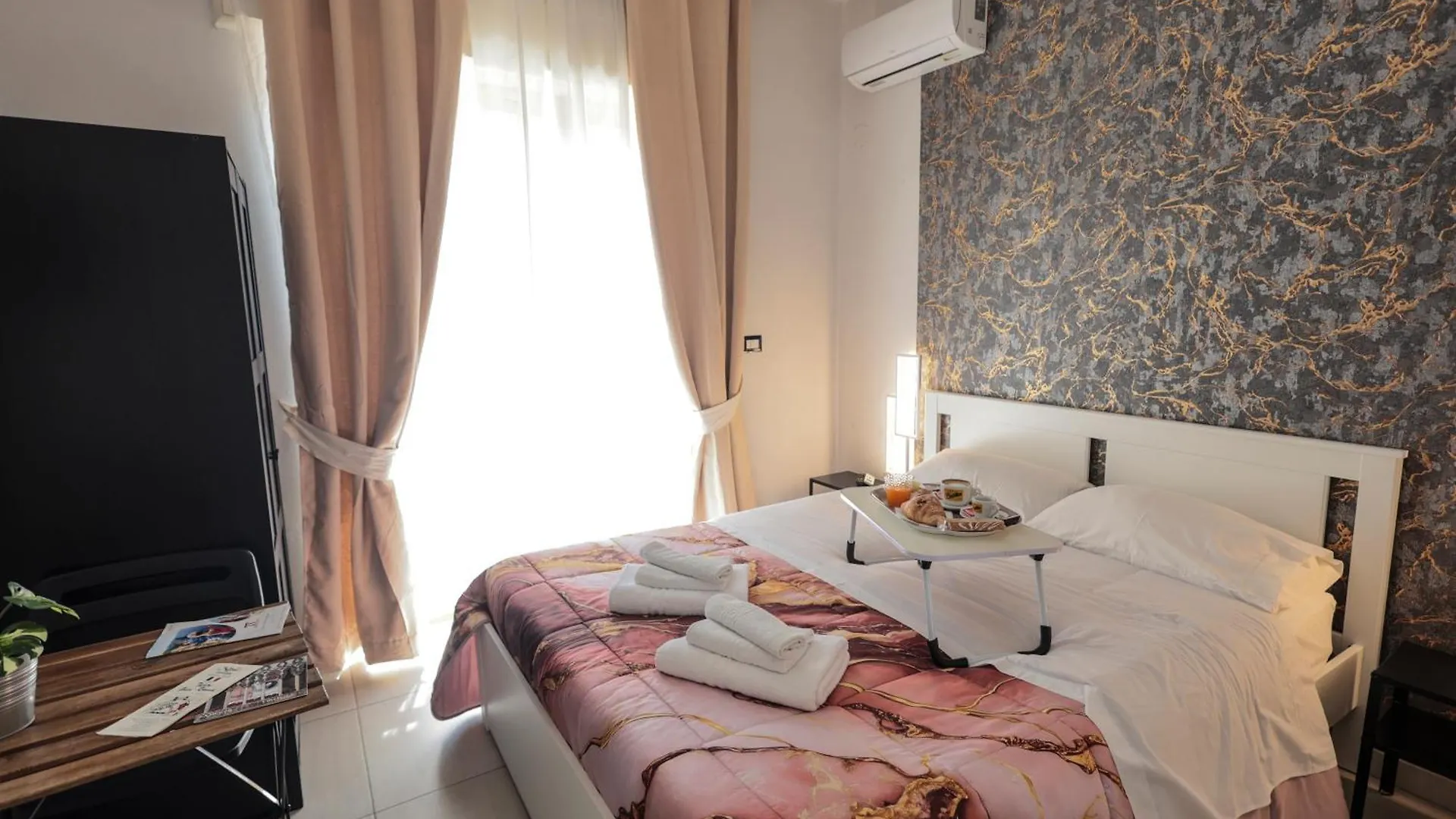 A Cartulina E Napule Bed & Breakfast Naples
