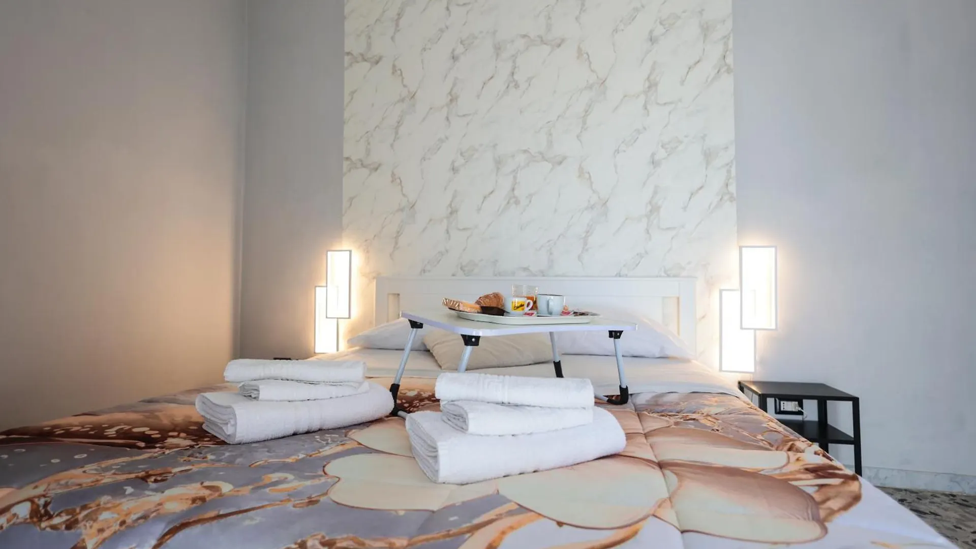 A Cartulina E Napule Bed & Breakfast Naples 0*,  Italy