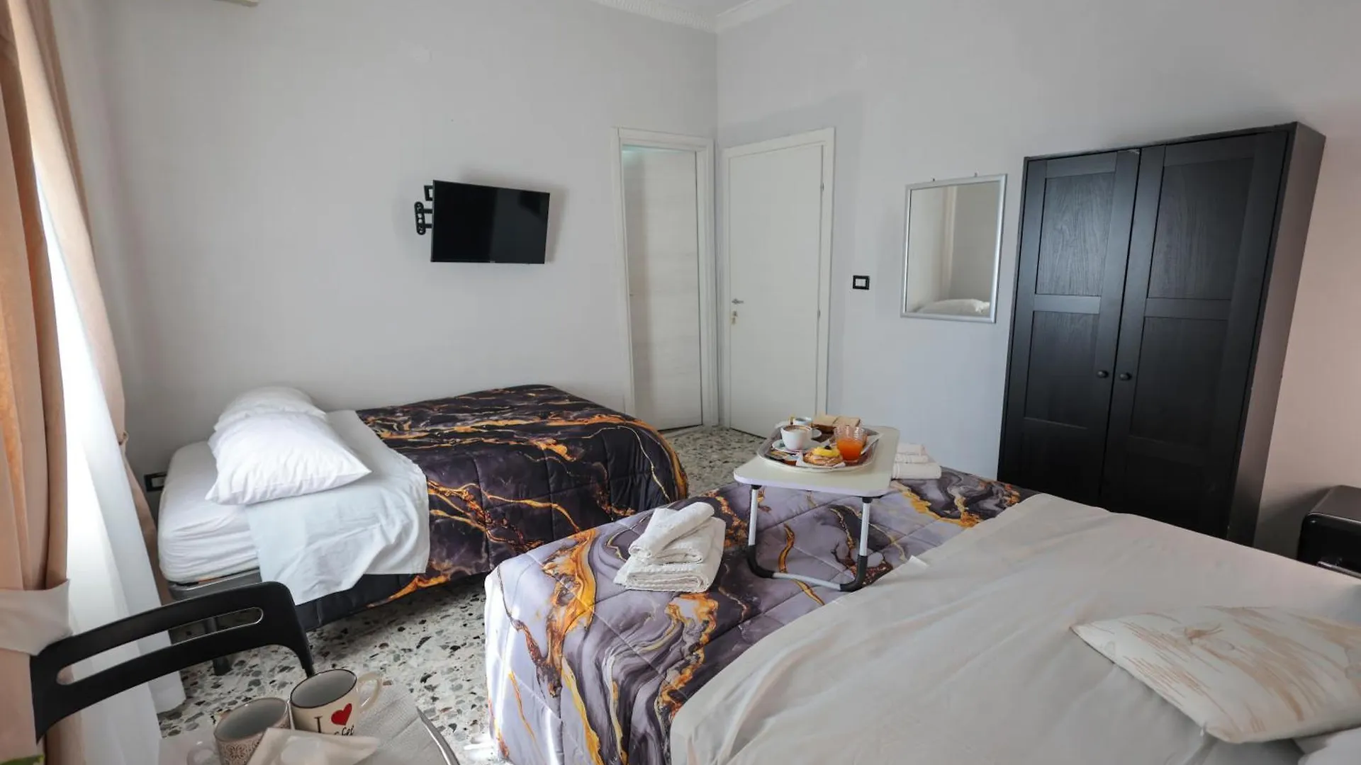 A Cartulina E Napule Bed & Breakfast Naples Italy