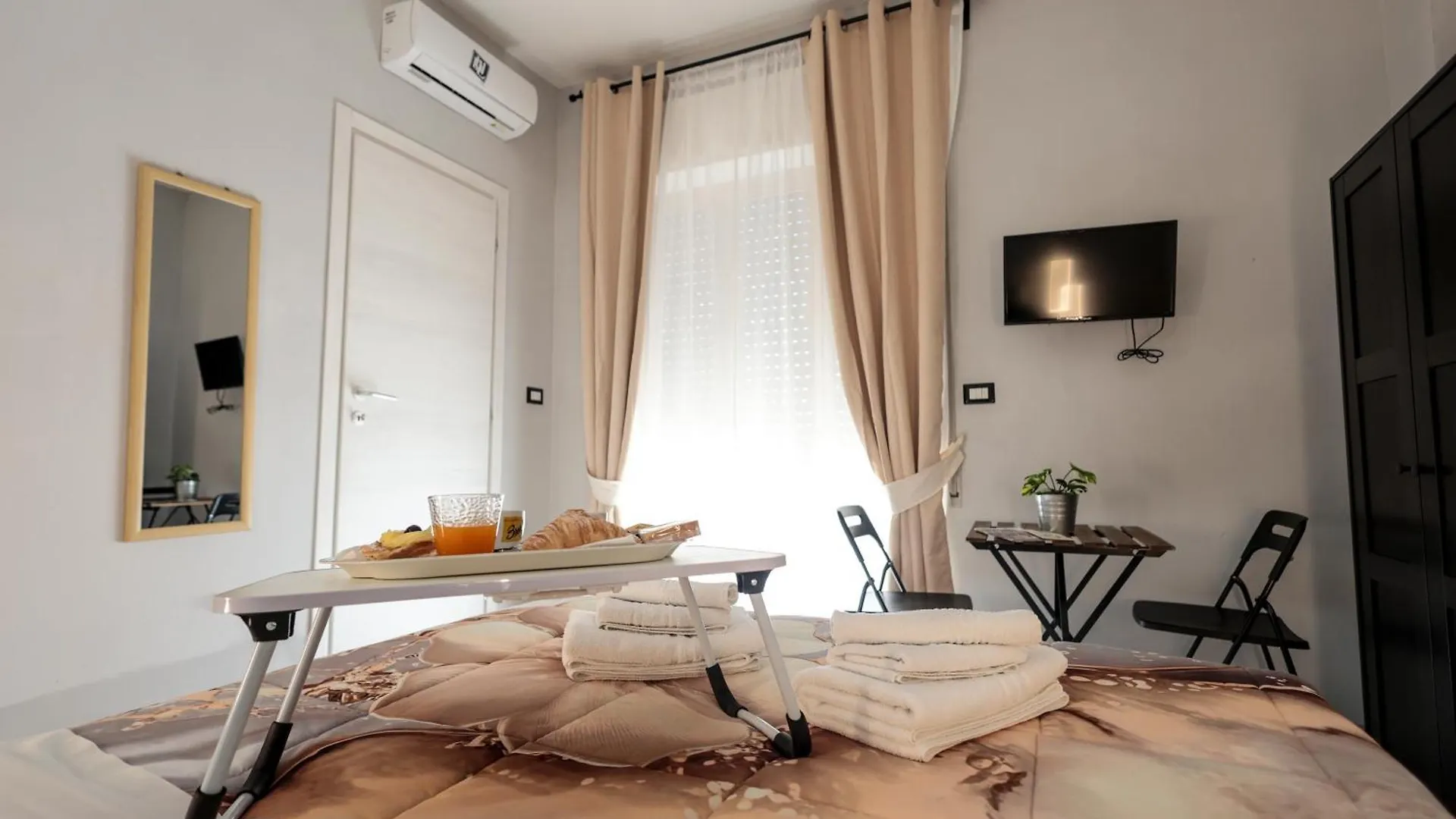 A Cartulina E Napule Bed & Breakfast Naples Italy