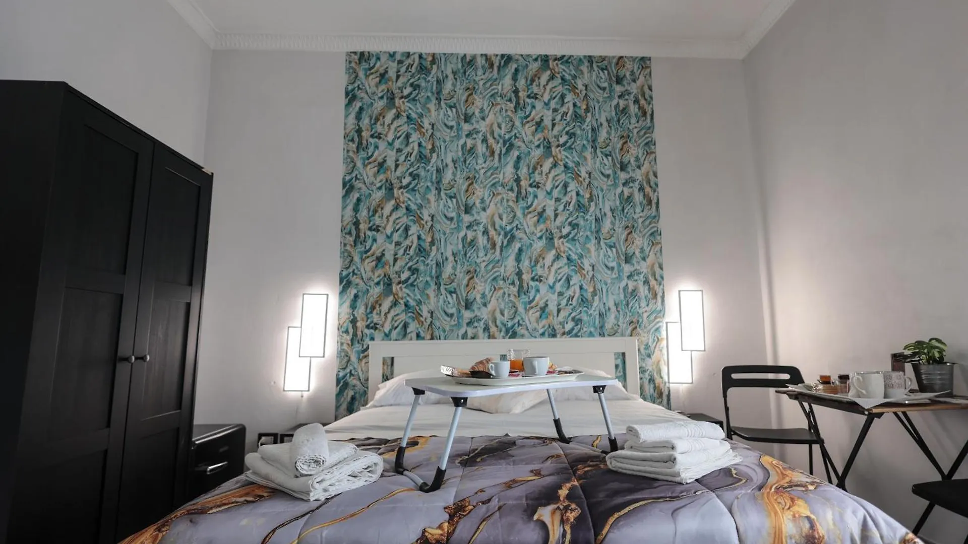 A Cartulina E Napule Bed & Breakfast Naples 0*,  Italy