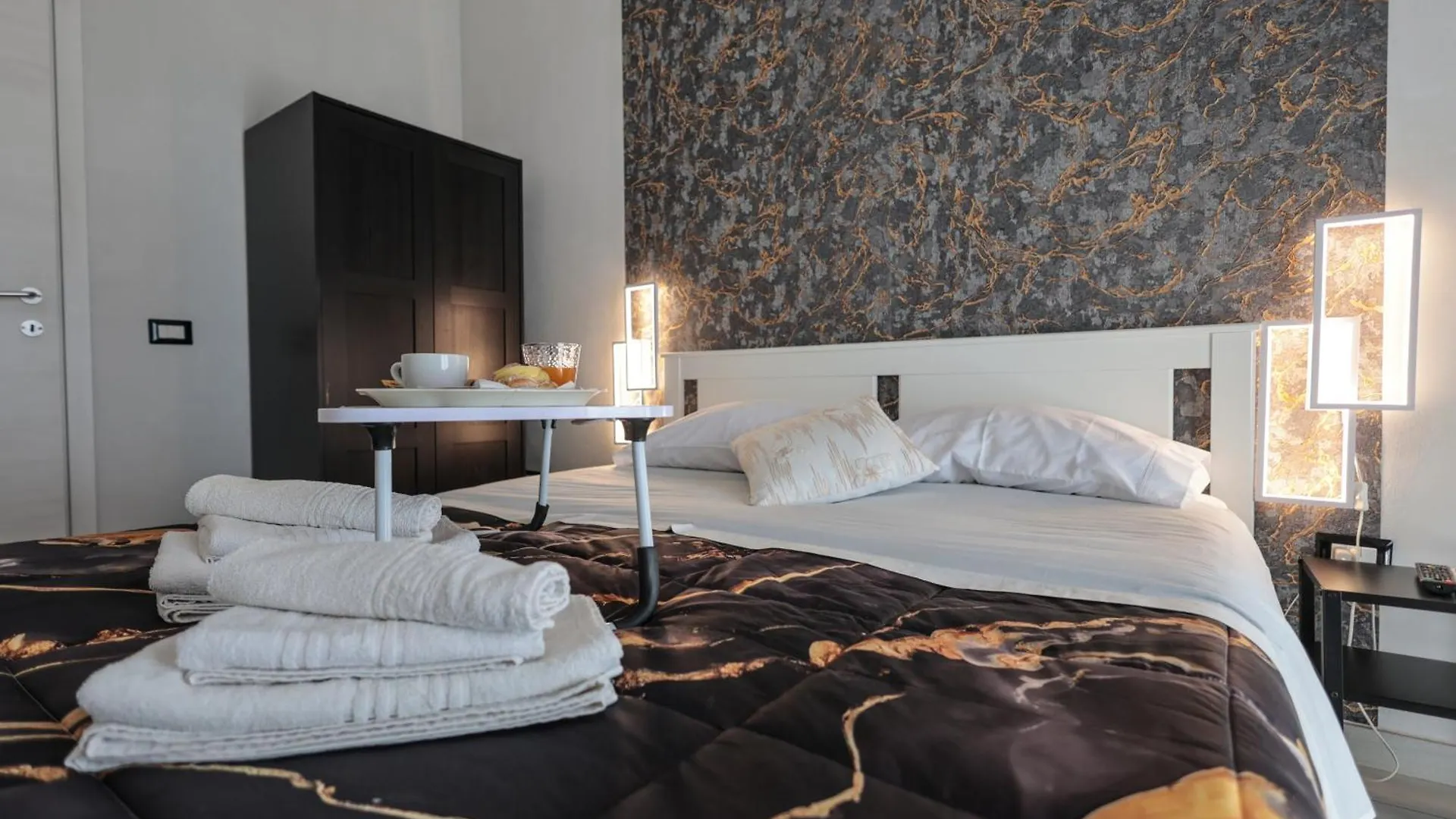 A Cartulina E Napule Bed & Breakfast Naples
