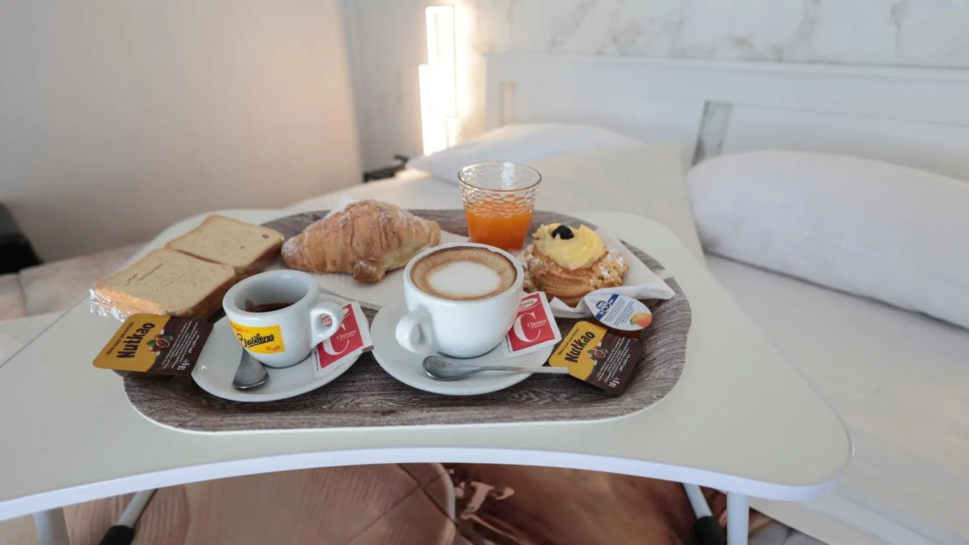 A Cartulina E Napule Bed & Breakfast Naples 0*,